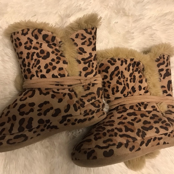 Shoes - Leopard Slippers